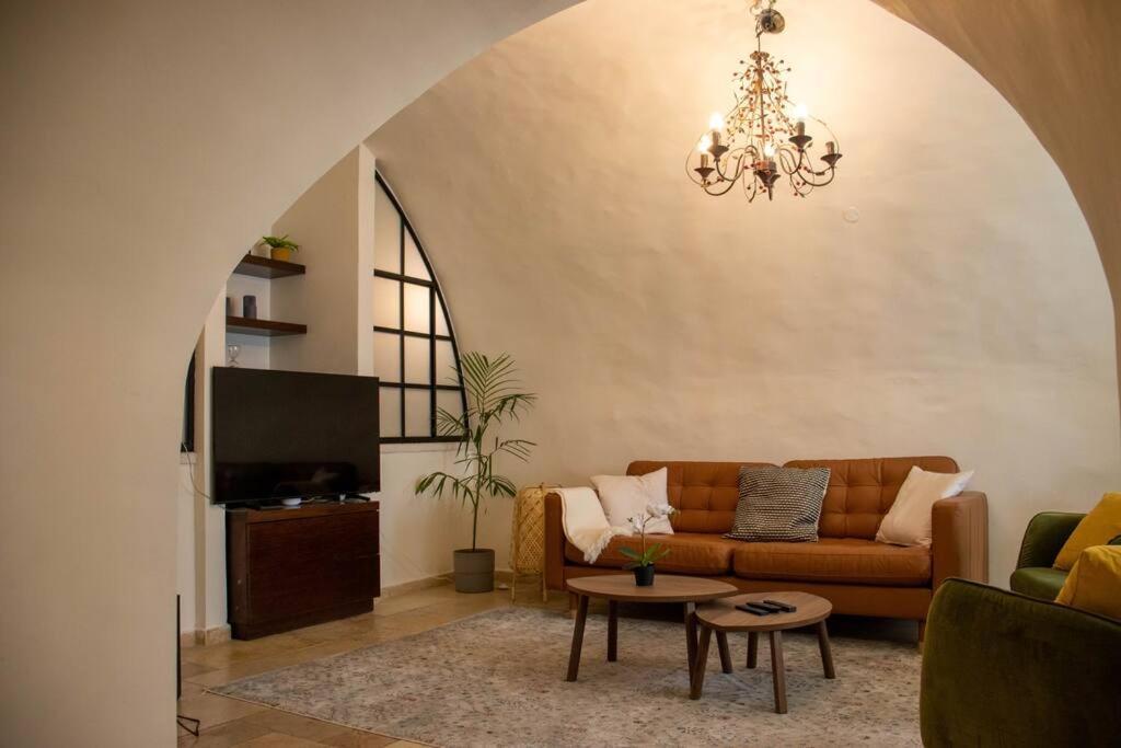 Cozy Heritage Home Jerusalem Exterior photo